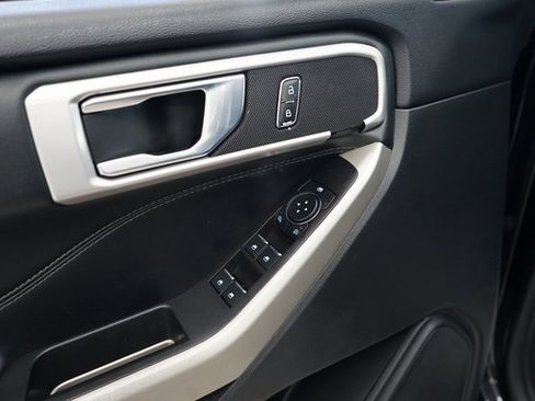 Used 2022 Ford Explorer XLT w/ Class IV Trailer Tow Package image 25