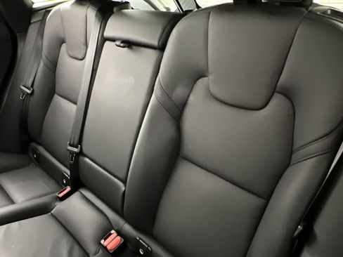 Certified 2025 Volvo XC60 B5 Plus image 24