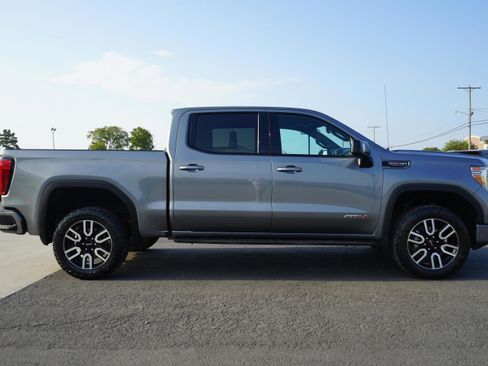 Used 2022 GMC Sierra 1500 AT4 w/ AT4 Premium Package image 6