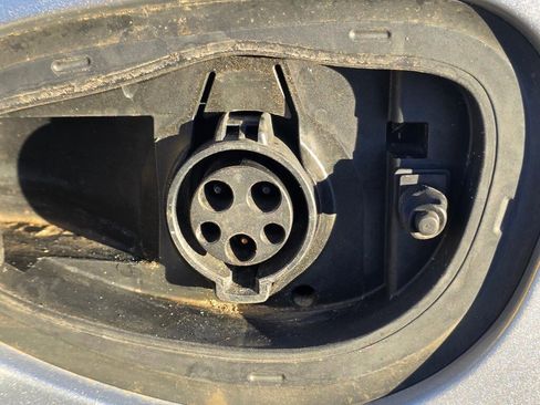 Used 2021 Chrysler Pacifica Touring-L image 35