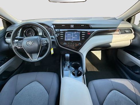 Used 2020 Toyota Camry LE image 15