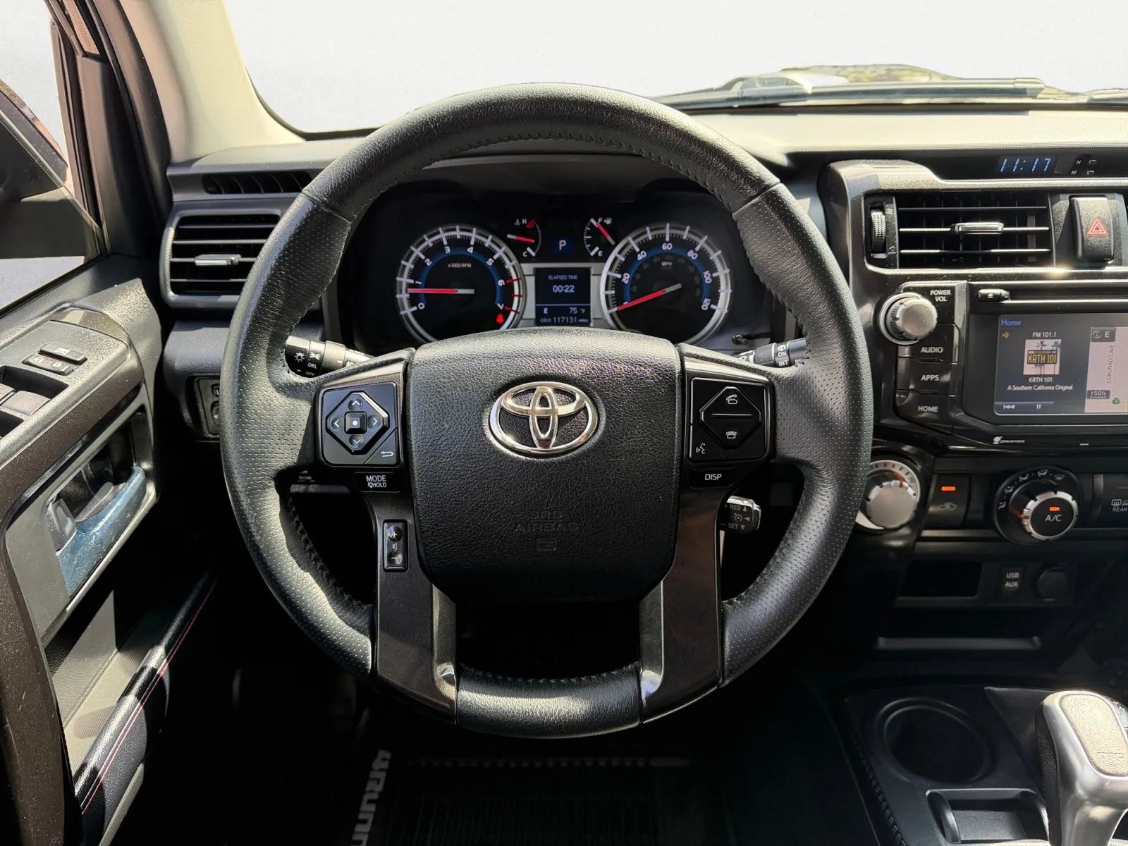 Used 2018 Toyota 4Runner TRD Off-Road Premium AWD/4WD image 15