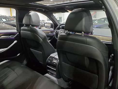 Used 2021 BMW 530e w/ Parking Assistance Package RWD image 23