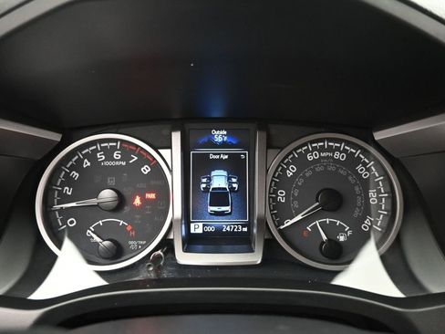 Used 2023 Toyota Tacoma SR5 AWD/4WD image 19