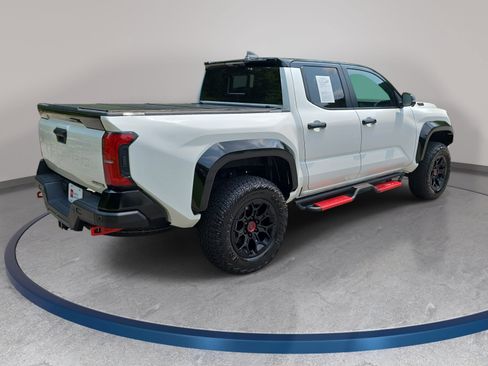 Certified 2025 Toyota Tacoma TRD Pro AWD/4WD image 5