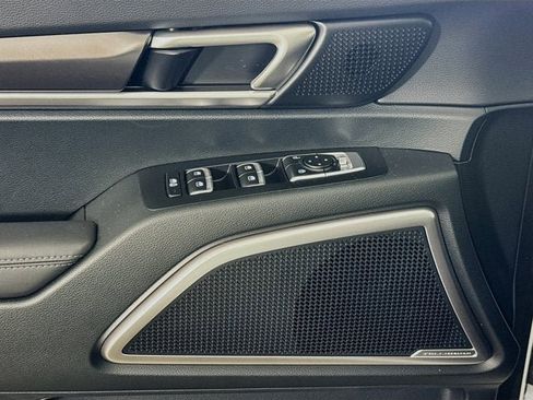New 2025 Kia Telluride S image 21