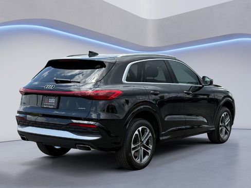 Used 2025 Audi Q5 Premium w/ Convenience Package AWD/4WD image 6