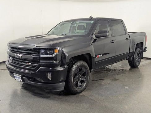 Used 2018 Chevrolet Silverado 1500 LTZ Z71 w/ Midnight Edition image 4