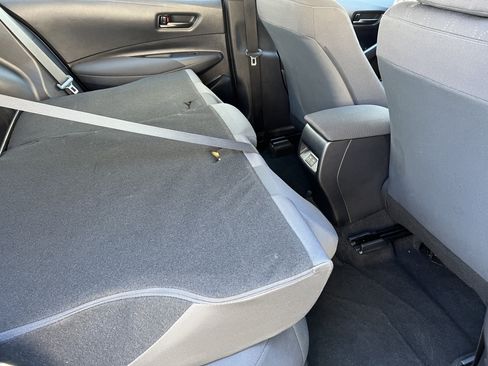 Used 2025 Toyota Corolla LE FWD image 21