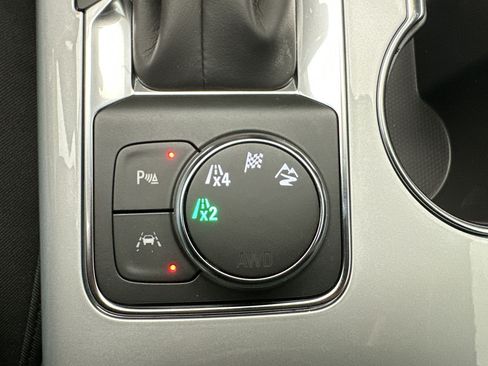 New 2026 Chevrolet Blazer LT w/ LPO, Floor Liner Package AWD/4WD image 18
