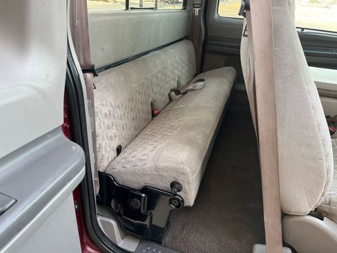 Used 1999 Ford F350 XLT image 16