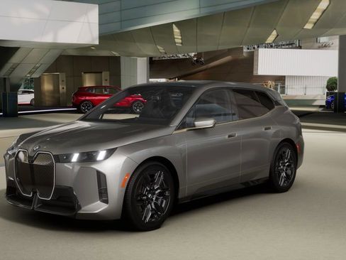 Used 2026 BMW iX xDrive45 w/ M Sport Package image 28