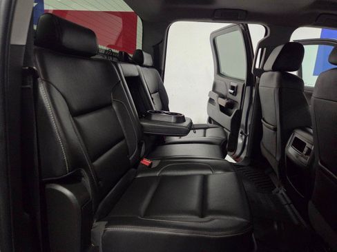 Used 2018 GMC Sierra 2500 SLT w/ Suspension Package, Off-Road AWD/4WD image 9