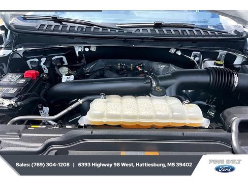 Used 2025 Ford Expedition Max Active AWD/4WD image 8