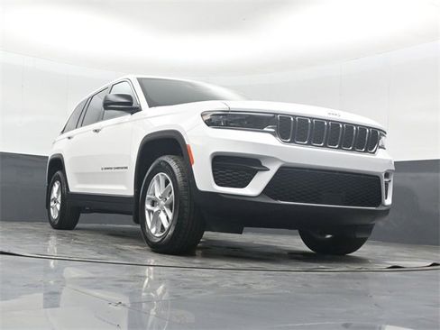 New 2025 Jeep Grand Cherokee Laredo image 45