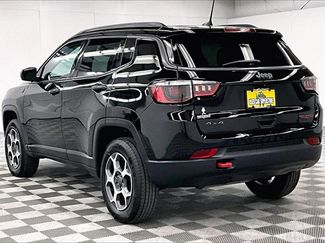 Used 2022 Jeep Compass Trailhawk video 2