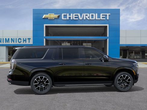New 2026 Chevrolet Suburban RST RWD image 5