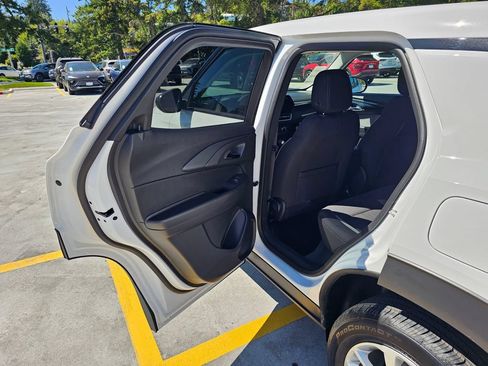 New 2026 Chevrolet TrailBlazer LS w/ LS Convenience Package AWD/4WD image 15
