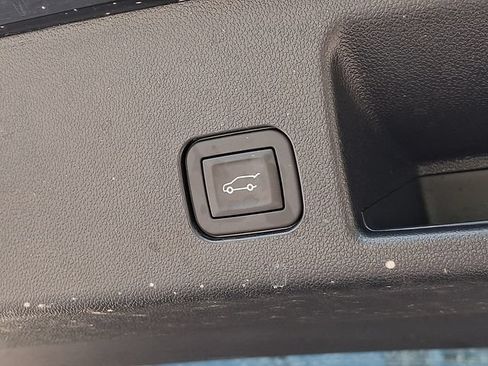 Used 2024 Chevrolet Equinox EV RS w/ LPO, Active Package FWD image 33