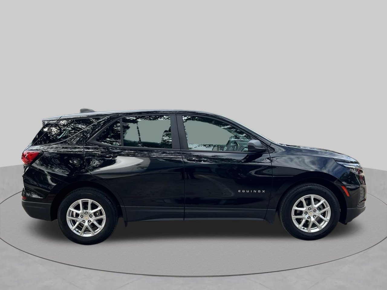 Used 2024 Chevrolet Equinox LS FWD image 6