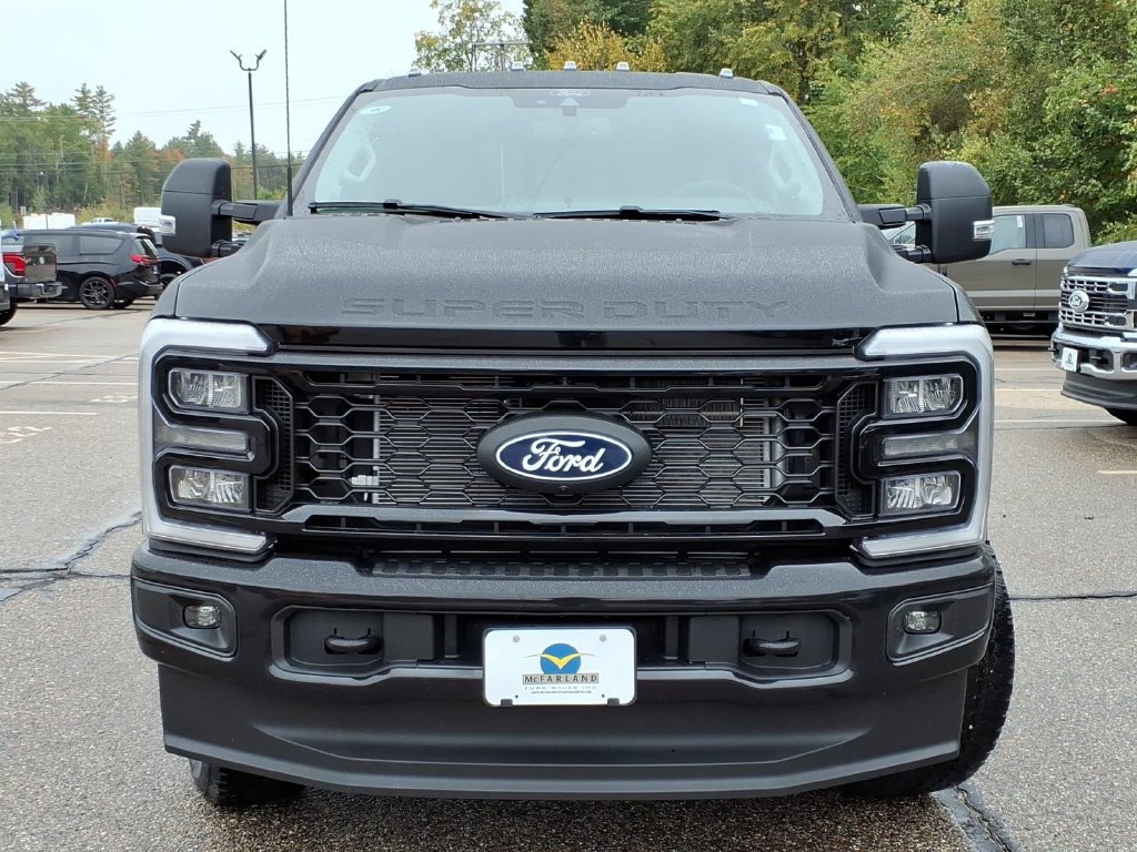 New 2027 Ford F250 XLT w/ XLT Premium Package AWD/4WD image 3