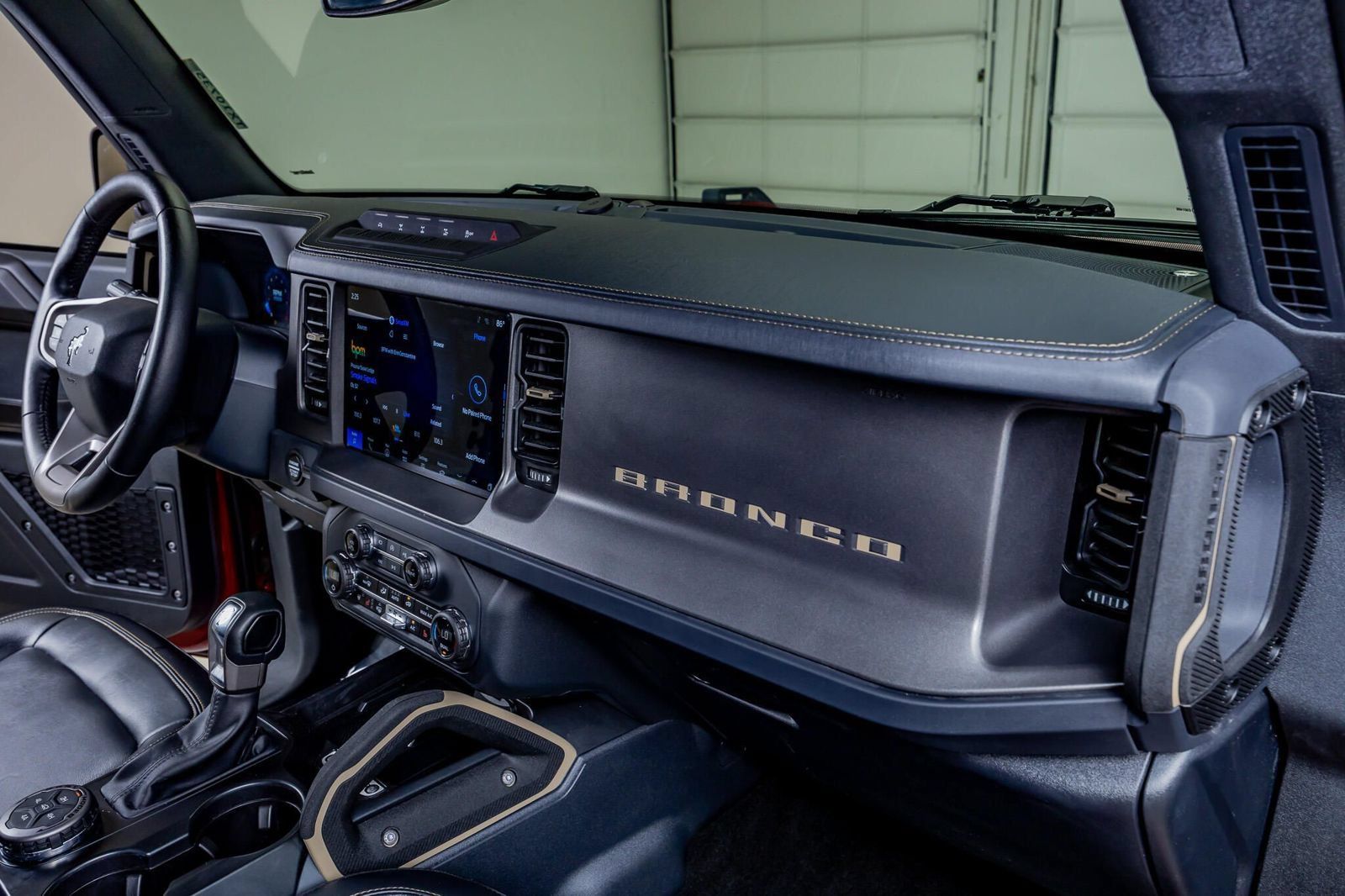 Used 2025 Ford Bronco Badlands AWD/4WD image 18