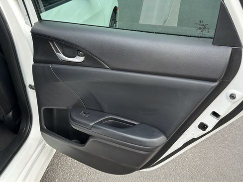 Used 2019 Honda Civic Sport image 29