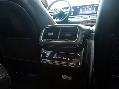 Used 2025 Mercedes-Benz GLS 63 AMG 4MATIC image 26