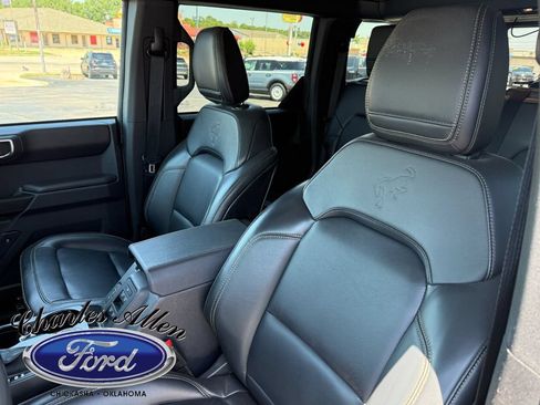 Used 2025 Ford Bronco Badlands AWD/4WD image 10