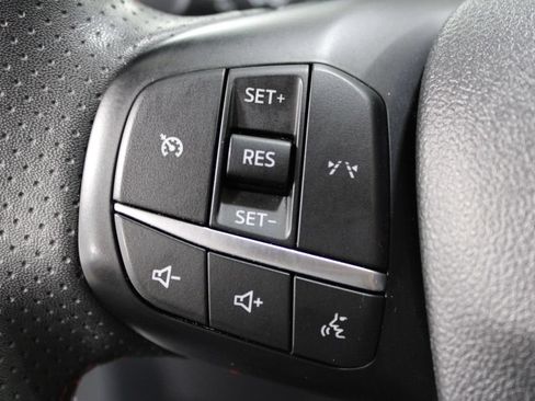 Used 2025 Ford Escape ST-Line FWD image 24