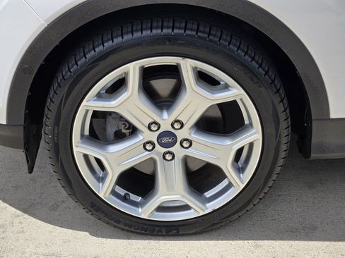Used 2019 Ford Escape Titanium w/ U9j03 - Titanium Tow Package AWD/4WD image 7