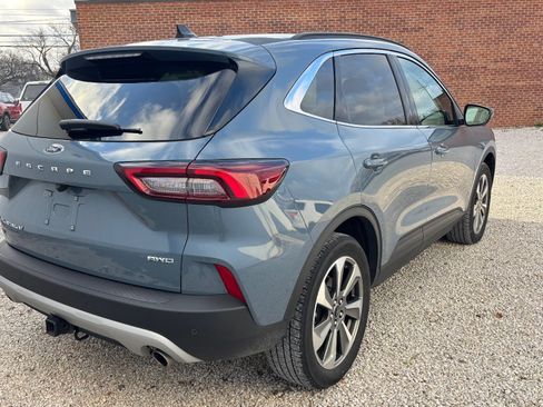 Certified 2025 Ford Escape Platinum w/ Premium Technology Package image 3