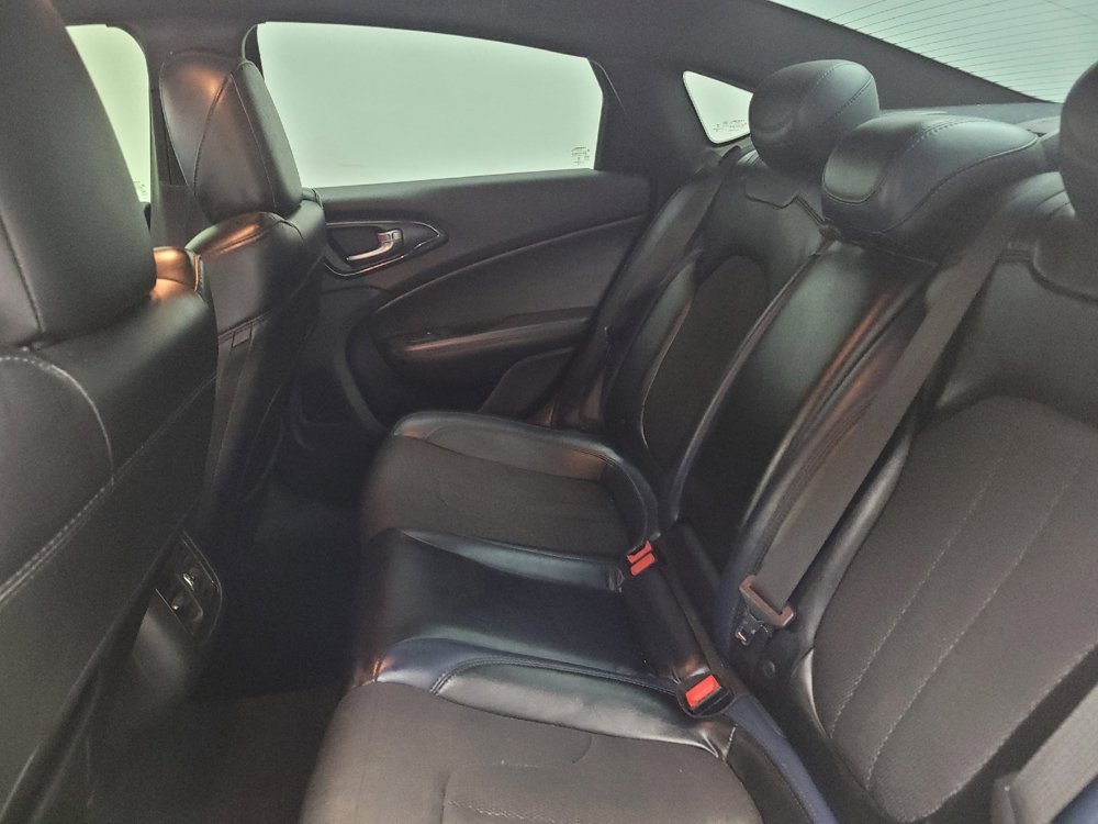 Used 2015 Chrysler 200 S w/ Comfort Group FWD image 18