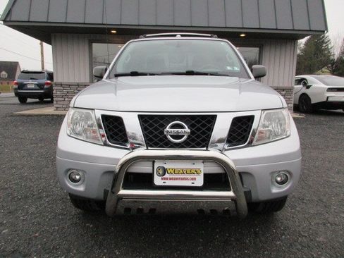 Used 2014 Nissan Frontier SV w/ SV Value Truck Package AWD/4WD image 3