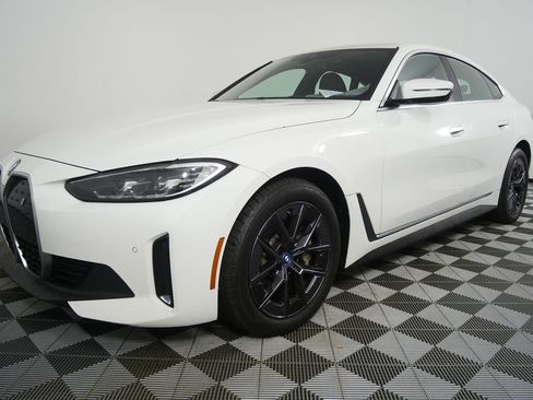 Used 2022 BMW i4 eDrive40 w/ Premium Package image 8