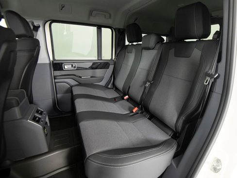 New 2025 INEOS Grenadier Trialmaster Edition AWD/4WD image 34