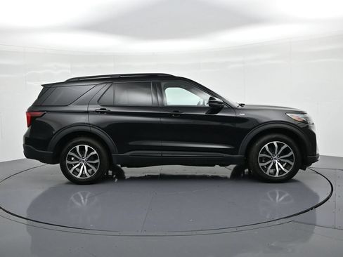Used 2025 Ford Explorer ST-Line AWD/4WD image 5