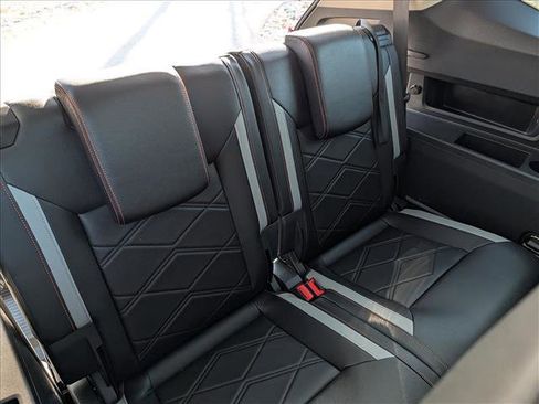 Used 2025 Volkswagen Atlas Peak Edition SE image 19