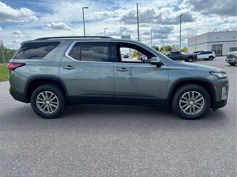 Used 2023 Chevrolet Traverse LT AWD/4WD image 2