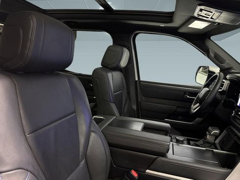 Used 2025 Toyota Tundra Platinum image 31