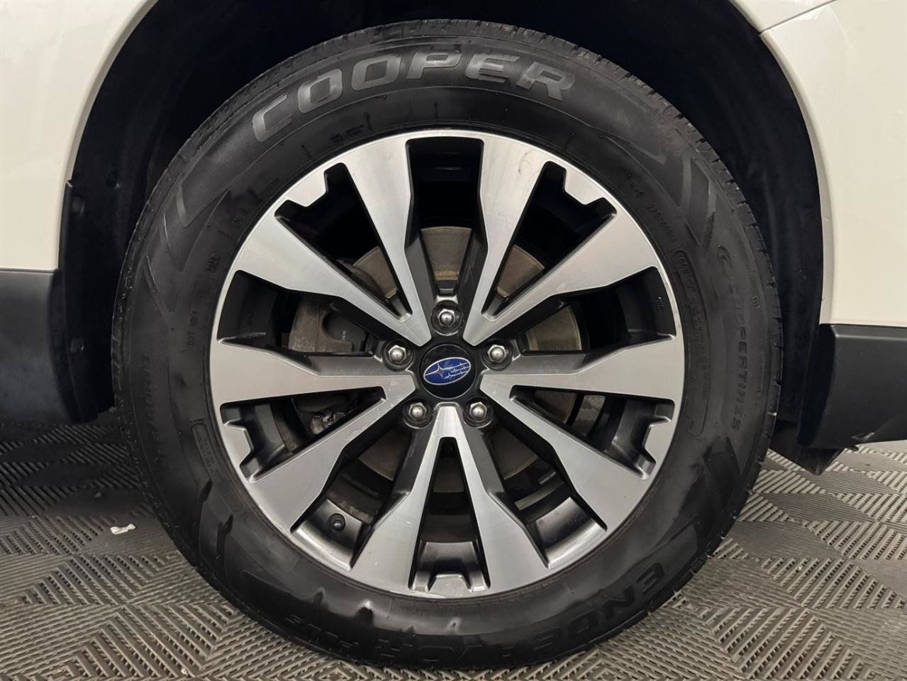 Used 2017 Subaru Outback 2.5i Limited AWD/4WD image 28