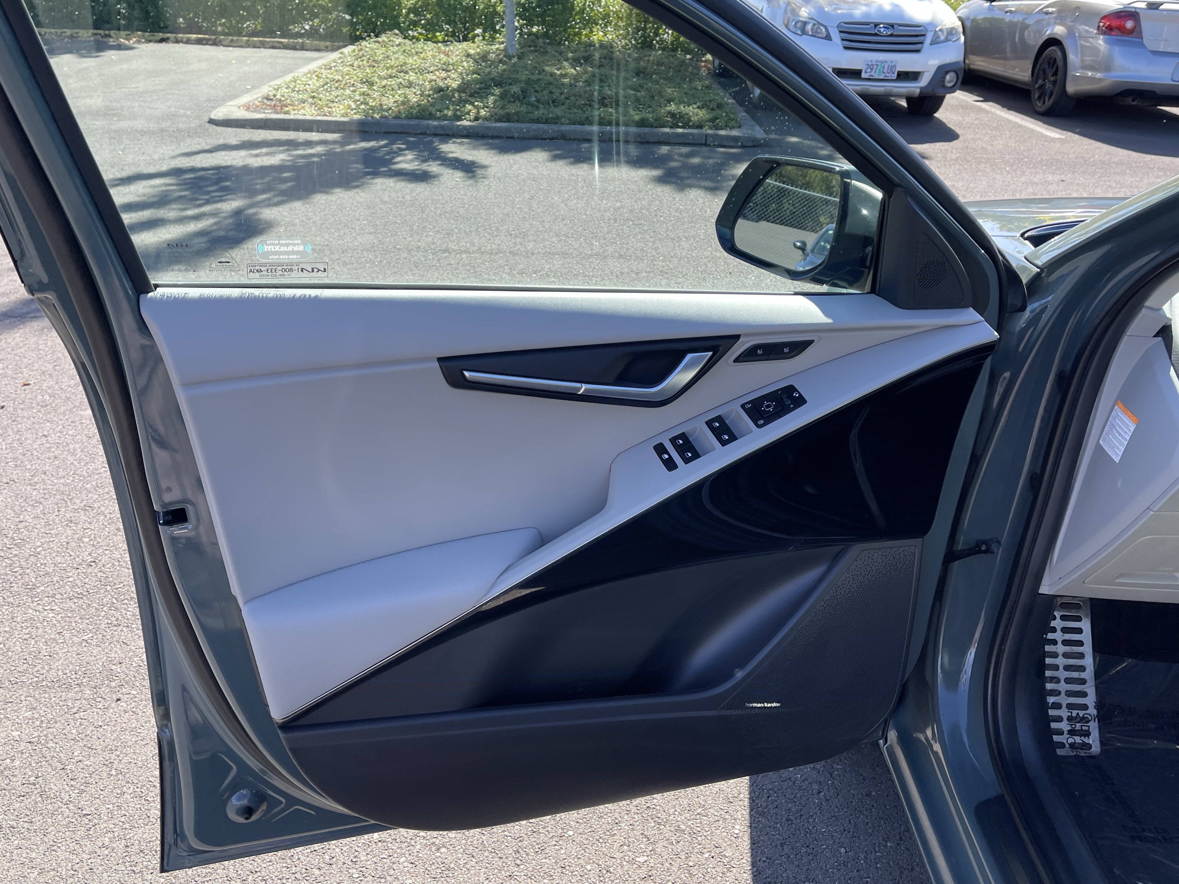 Used 2023 Kia Niro Wave FWD image 17