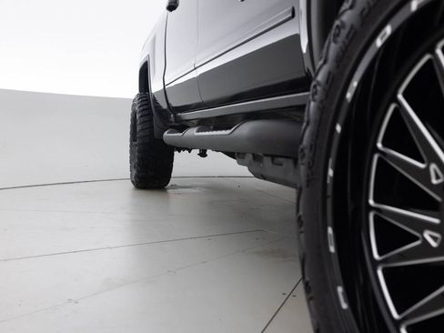 Used 2018 GMC Sierra 2500 SLT w/ All Terrain HD Package image 21