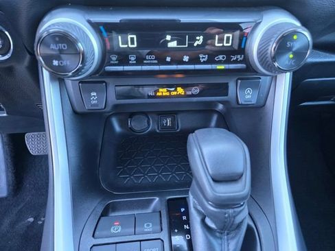 Certified 2025 Toyota RAV4 XLE AWD/4WD image 18