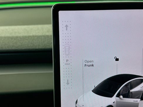 Used 2025 Tesla Model 3 Long Range RWD image 23