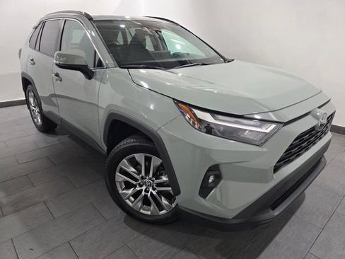 Used 2023 Toyota RAV4 XLE Premium AWD/4WD image 7