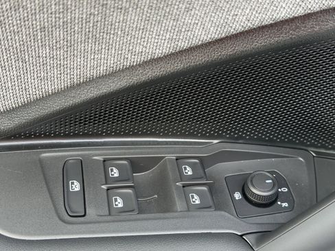 New 2026 Volkswagen Tiguan S image 18