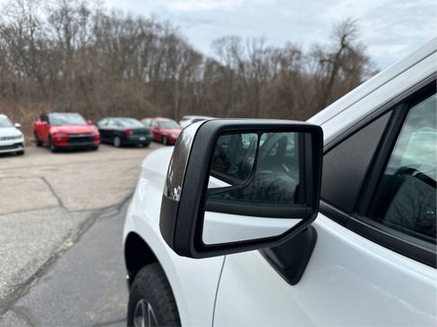 Certified 2022 Chevrolet Silverado 1500 LT image 25