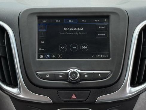 Used 2019 Chevrolet Equinox LS FWD image 17