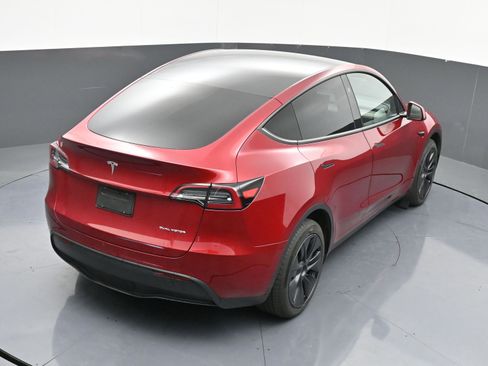 Used 2025 Tesla Model Y Long Range image 38
